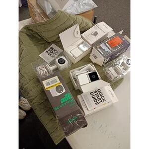 Set of 4 wyze cameras, lightly used, as shown